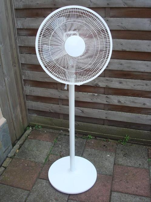 Ventilator staand model met zware ronde voet., Witgoed en Apparatuur, Luchtbehandelingsapparatuur, Nieuw, Ophalen