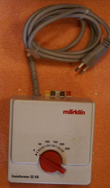 6647 Marklin  TRANSFORMATOR - RIJREGELAAR 32 va beschikbaar voor biedingen