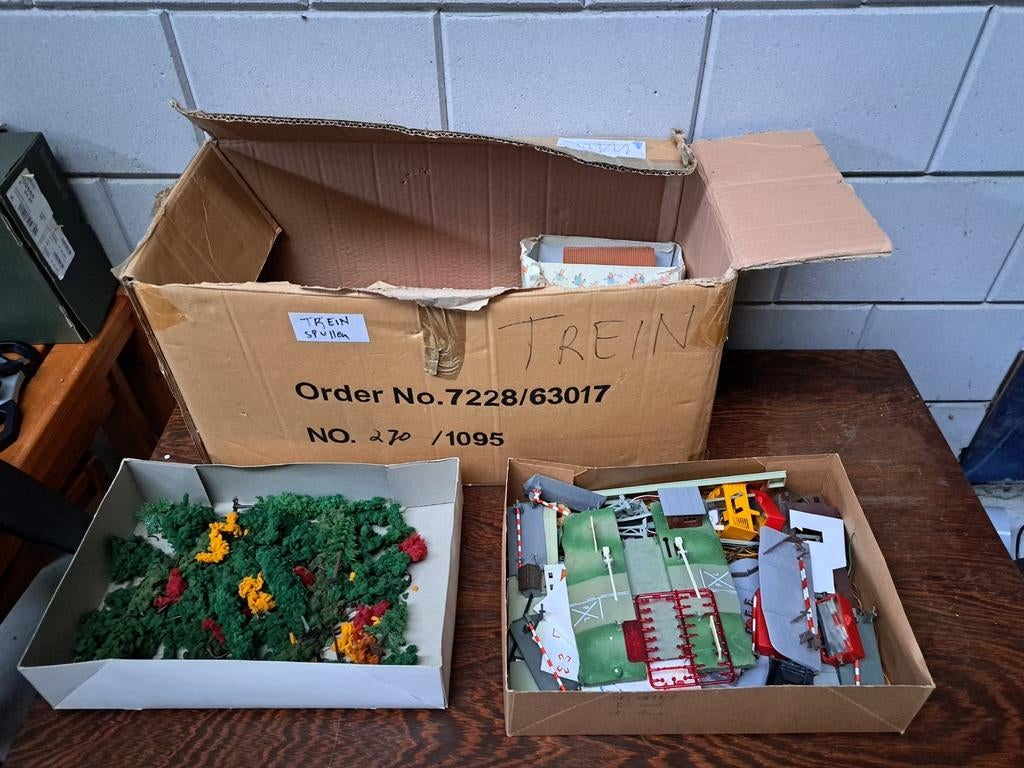 Grote partij trein spullen - diverse merken en types, Overige merken, Gebruikt, Gelijkstroom of Wisselstroom, Overige typen