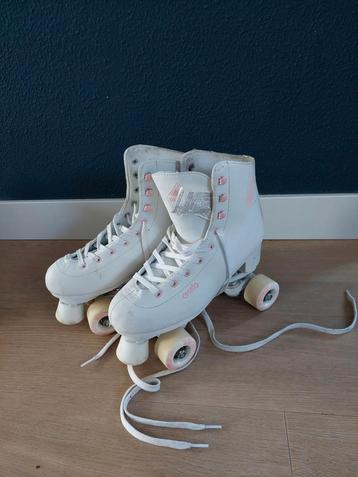 Rolschaatsen maat 41 beschikbaar voor biedingen