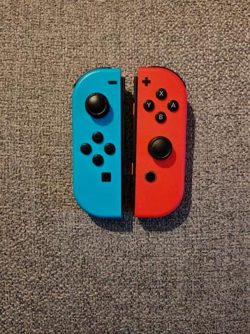 Switch joypad rood en blauw beschikbaar voor biedingen
