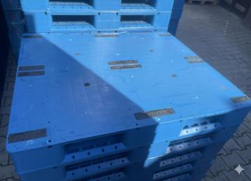 Te koop partij stevig dichte kunstof plastic pallets vlonder beschikbaar voor biedingen