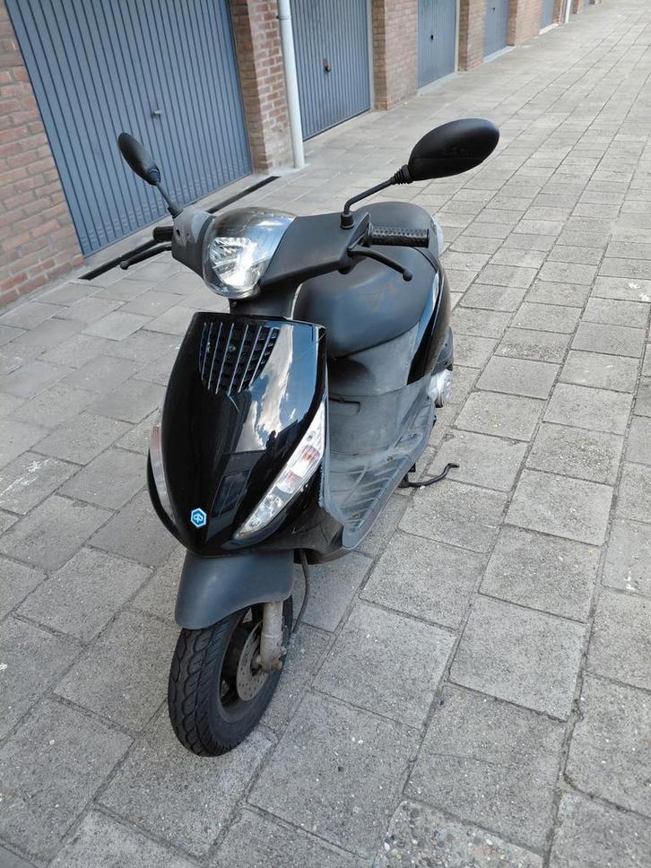 Piaggio zip 2020, Fietsen en Brommers, Scooters | Piaggio, Gebruikt, Zip, Maximaal 45 km/u, Benzine, Ophalen