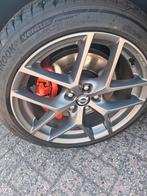Volvo Borbet 18 inch velgen met Hankook banden  5x108, Auto-onderdelen, Banden en Velgen, Ophalen, 18 inch, Zomerbanden, 225 mm