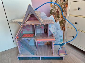 L.O.L. winter chalet lol met poppen en veel spullen beschikbaar voor biedingen