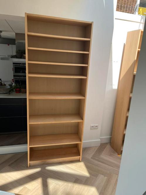 2x IKEA Billy boekenkast beuken fineer €15 per stuk, Huis en Inrichting, Kasten | Boekenkasten, Gebruikt, 50 tot 100 cm, 200 cm of meer