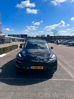 Tesla Model Y Performance 450pk AWD 2023 Zwart, Auto's, Automaat, Zwart, 1972 kg, Zwart