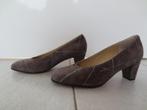 Attica suède pumps; beige; maat 38,5 ; nieuw, Pumps, Beige, Nieuw, Ophalen of Verzenden