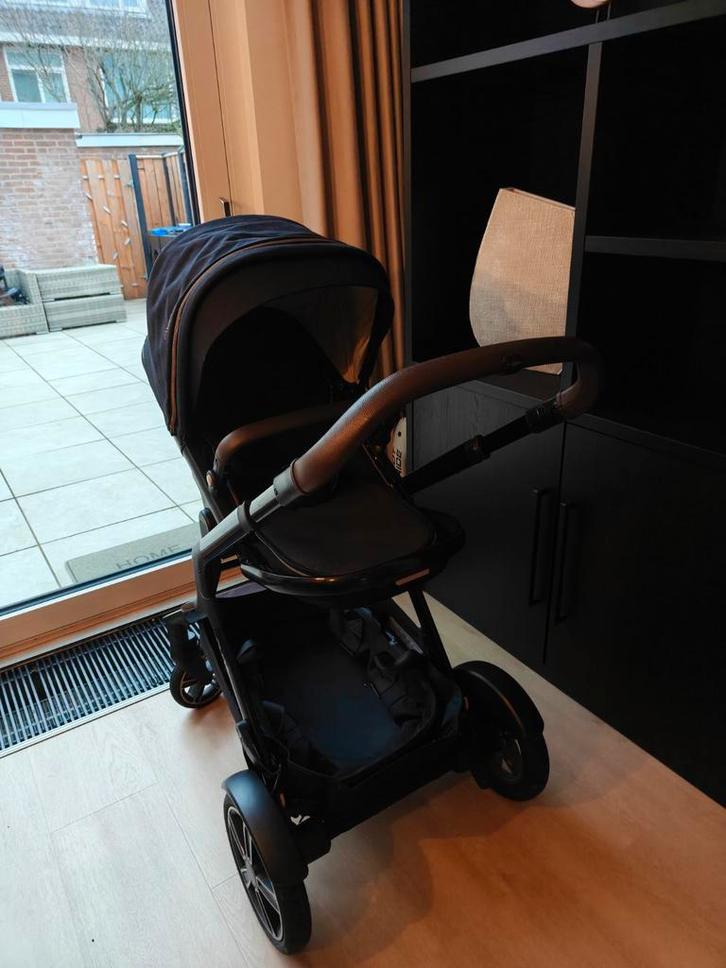 Nuna Demi Grow Riveted - Complete Kinderwagen, Kinderen en Baby's, Kinderwagens en Combinaties, Zo goed als nieuw, Combiwagen