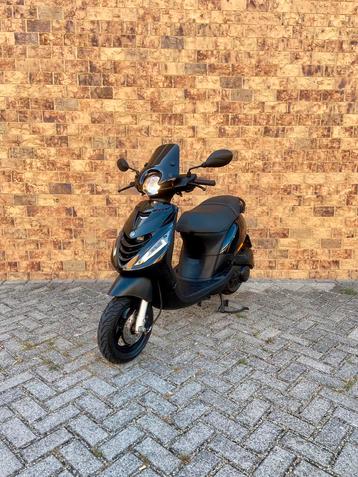 Piaggio Zip SP 50cc 4T I-Get 2021 Brommer beschikbaar voor biedingen