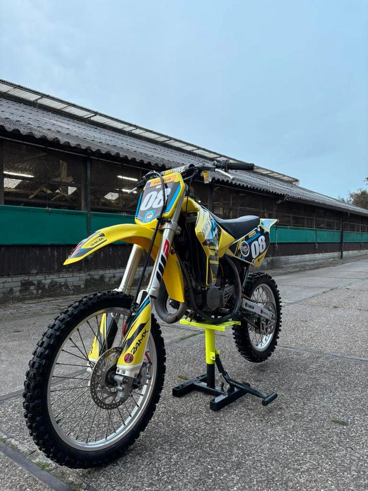Suzuki rm 85, Fietsen en Brommers, Brommers | Crossbrommers, Zo goed als nieuw, Suzuki, Ophalen