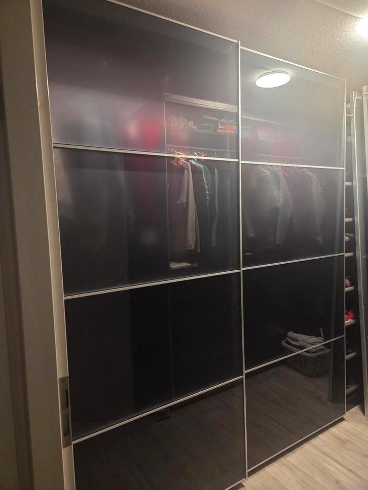 Ikea Skytta/Pax Glaspanelen Schuifdeuren - Donkergrijs, Huis en Inrichting, Kasten | Kledingkasten, 200 cm of meer, Ophalen