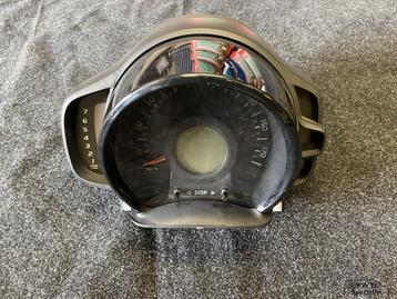 Toyota Aygo Citroën C1 Peugeot 108 teller unit tellerunit km beschikbaar voor biedingen