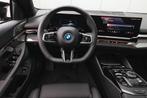 BMW i5 eDrive40 M Sport / Panoramadak / Trekhaak / Bowers &, 2095 kg, Achterwielaandrijving, Gebruikt, Zwart