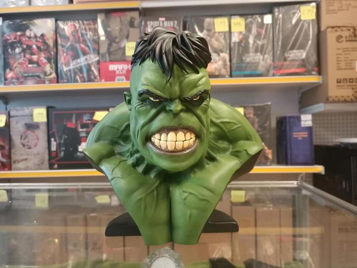 Hulk Green Hulk Legendary Scale Bust Sideshow 1:2 scale, Verzamelen, Film en Tv, Zo goed als nieuw, Film, Beeldje, Replica of Model