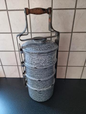 Emaille rantang beschikbaar voor biedingen