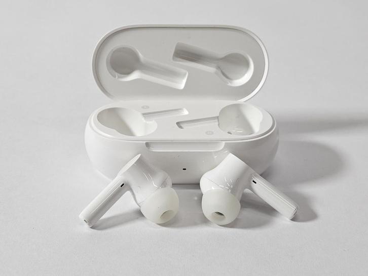 OnePlus Buds Z2 - Wit, Telecommunicatie, Mobiele telefoons | Oordopjes, Gebruikt, In oorschelp (earbud), Bluetooth, Ophalen of Verzenden