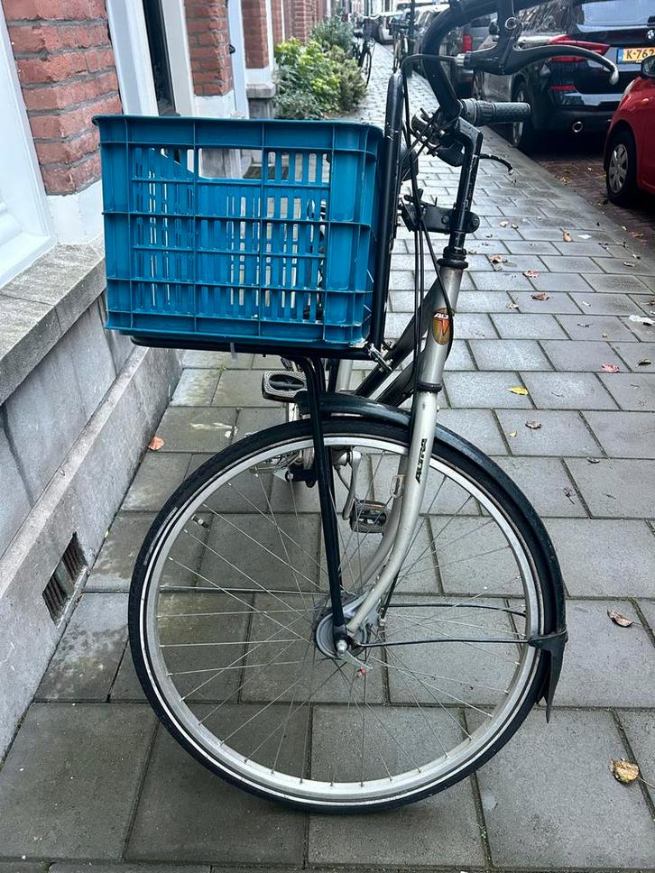28 inch fiets - Goede staat, kleine reparatie nodig, Fietsen en Brommers, Fietsen | Dames | Damesfietsen, Gebruikt, Overige merken