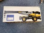 Conrad 1:50 P&H Omega rough terrain crane, Hobby en Vrije tijd, Modelauto's | 1:50, Ophalen of Verzenden, Zo goed als nieuw, Hijskraan, Tractor of Landbouw
