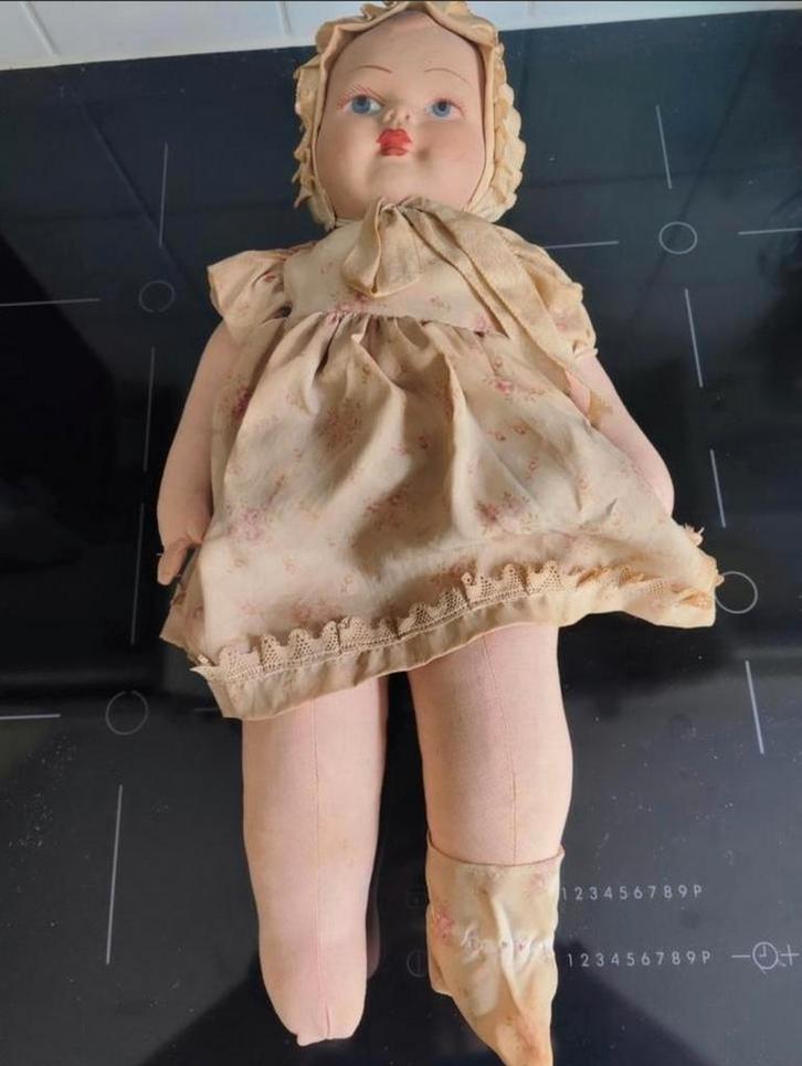 Antieke Franse pop, handbeschilderd keramieken hoofdje 45 cm, Verzamelen, Poppen, Zo goed als nieuw, Pop, Ophalen of Verzenden