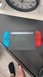 Nintendo switch met 4 controllers, Spelcomputers en Games, Ophalen of Verzenden, Zo goed als nieuw, Met 2 controllers, Switch Original