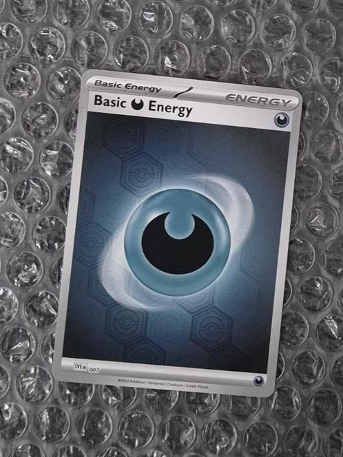 Holo Foil Darkness Energy 007 SVE Scarlet & Violet Pokemon K, Hobby en Vrije tijd, Verzamelkaartspellen | Pokémon, Zo goed als nieuw