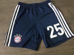 Adidas short Bayern München mt 152, Maat XS of kleiner, Broek, Ophalen of Verzenden, Zo goed als nieuw