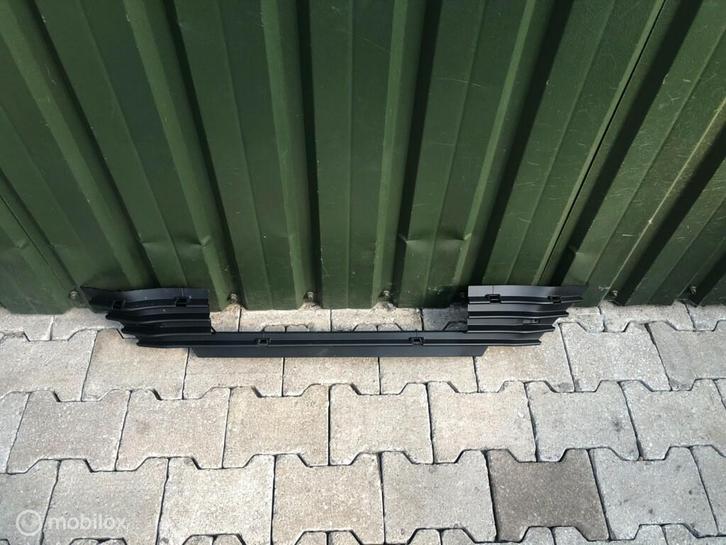 Bumperrooster gril grill renault megane 4  242534881r, Auto-onderdelen, Carrosserie en Plaatwerk, Gebruikt, Ophalen of Verzenden