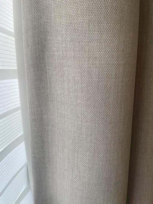 Verduisterend gordijn beige 260 x 103 cm (hxb) NIEUW, Huis en Inrichting, Stoffering | Gordijnen en Lamellen, Nieuw, 200 cm of meer