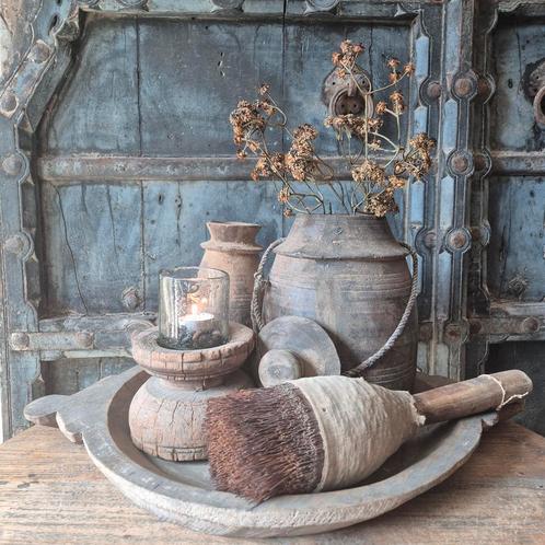 Landelijke sfeerset, houten pot, oude borstel India, sober, Huis en Inrichting, Woonaccessoires | Schalen en Manden, Nieuw, Hout