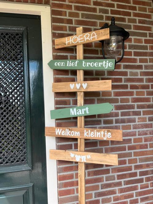 Geboortebord wegwijzer gepersonaliseerd naar wens, Kinderen en Baby's, Kraamcadeaus en Geboorteborden, Nieuw, Ophalen of Verzenden