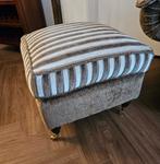 Haros / made in holland barok / baroque poef, Ophalen, 50 tot 75 cm, Nieuw, Stof