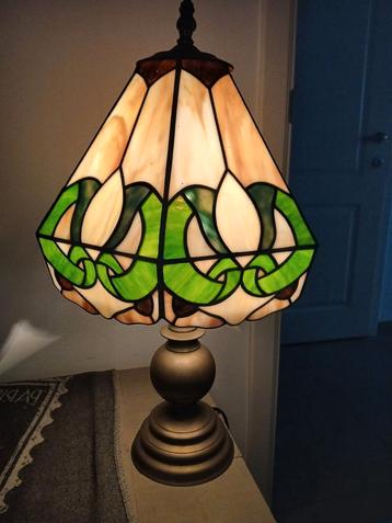 Tiffanylamp met kopere voet punt gaaf!! beschikbaar voor biedingen