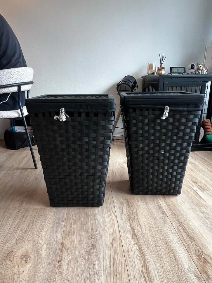 2 zwarte wasmanden IKEA, Huis en Inrichting, Badkamer | Badtextiel en Accessoires, Zo goed als nieuw, Overige typen, Zwart, Ophalen