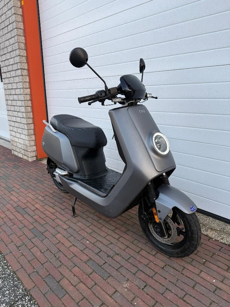 Niu NQIS Ext. 25 km Bouwjaar 2023, Fietsen en Brommers, Snorfietsen en Snorscooters, Gebruikt, Overige merken, Elektrisch, Ophalen