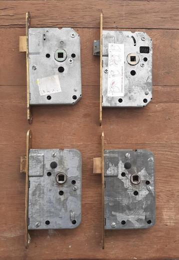 4x Gebruikt Nemef Messing Insteekslot beschikbaar voor biedingen