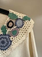Vintage Gebreid Vest - fantastische kraag - Bloemendetails L, Wit, Maat 42/44 (L), Ophalen of Verzenden, Zo goed als nieuw