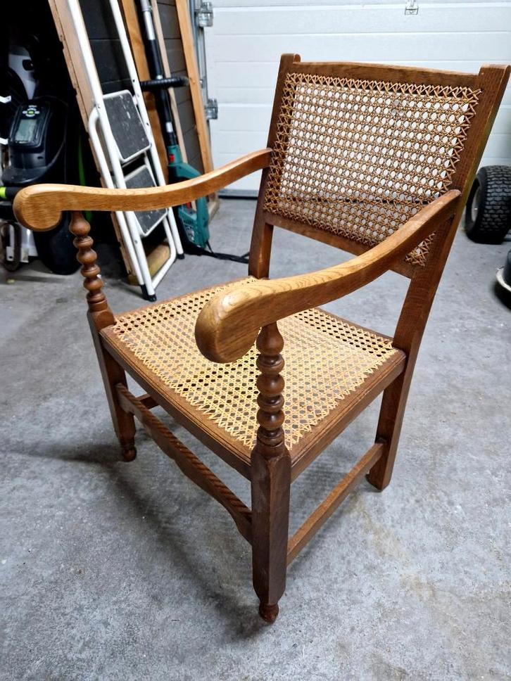 Mooi kloosterstoeltje met webbing zit en rugleuning, Huis en Inrichting, Stoelen, Gebruikt, Eén, Hout, Riet of Rotan, Bruin, Ophalen