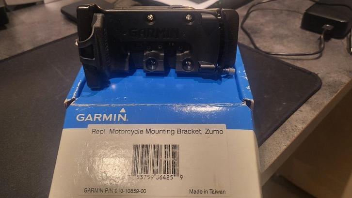 Garmin Zumo Mounting Bracket 2008, Motoren, Accessoires | Navigatiesystemen, Zo goed als nieuw, Ophalen of Verzenden