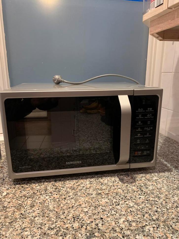 Combimagnetron Samsung | incl Pizzaplaat en 2 roosters, Witgoed en Apparatuur, Magnetrons, Zo goed als nieuw, Oven, Ophalen