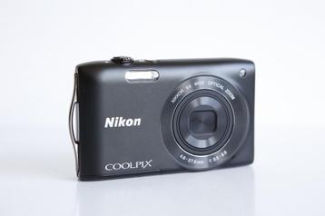 Nikon Coolpix S3200 16 megapixel Compact Camera beschikbaar voor biedingen