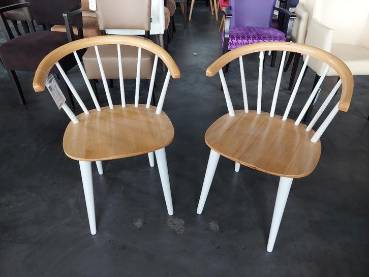 Set van 2 dezelfde stoelen ** 27 maart ** 16.00 - 21.00 uur, Huis en Inrichting, Stoelen, Zo goed als nieuw, Twee, Hout, Kunststof