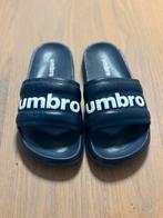 Umbro Slippers Maat 33 - Jongen/Meisje, Ophalen, Zo goed als nieuw, Jongen of Meisje, Schoenen