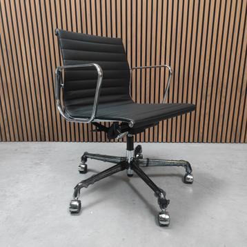 Vitra Eames EA 117 Bureaustoel premium F Nero leder beschikbaar voor biedingen