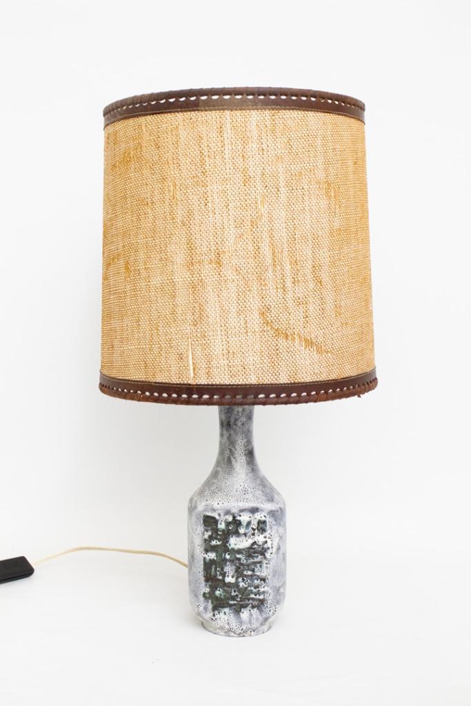 Keramieken tafellamp Walter Gerhards met bruine vintage kap, Huis en Inrichting, Lampen | Tafellampen, Gebruikt, 50 tot 75 cm