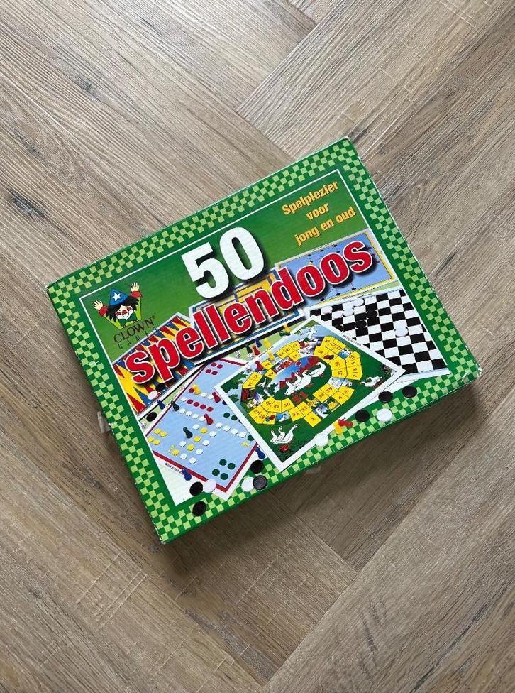 Heel goed Clown Games 50 spellendoos bord spellen ganzenbord, Hobby en Vrije tijd, Gezelschapsspellen | Bordspellen, Zo goed als nieuw