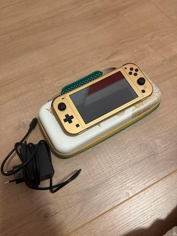 Nintendo Switch Lite + Case beschikbaar voor biedingen