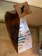 Keramiek vaas met Egyptische motieven Inez van Beek-Boshuis, Overige kleuren, Aardewerk of Porselein, Nieuw, Ophalen of Verzenden