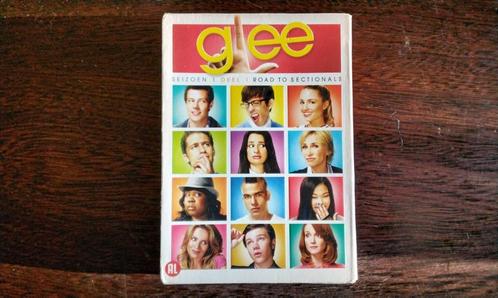 Glee seizoen 1 deel 1 compleet, 4disk, origineel, Cd's en Dvd's, Dvd's | Tv en Series, Zo goed als nieuw, Komedie, Boxset, Alle leeftijden