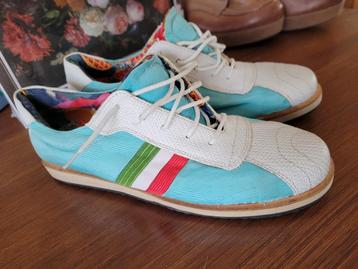 Nieuwe sportieve (Italiaanse) schoenen 37/ 38 beschikbaar voor biedingen